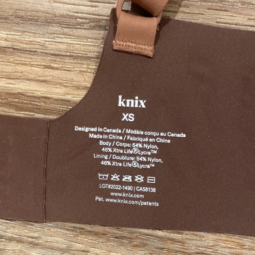 Knix Revolution V-neck wireless bra - Picture 8 of 10